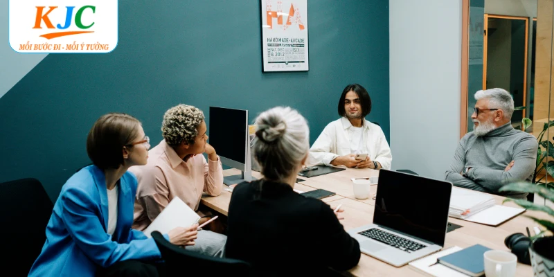 Số liệu giải đáp câu hỏi công ty có bao nhiêu nhân viên làm việc